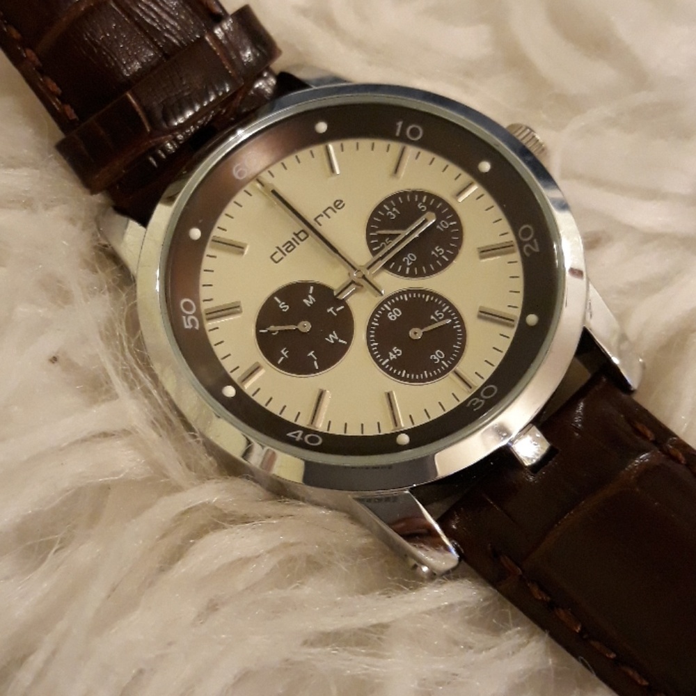 Clairborne  Men's Day Date Watch